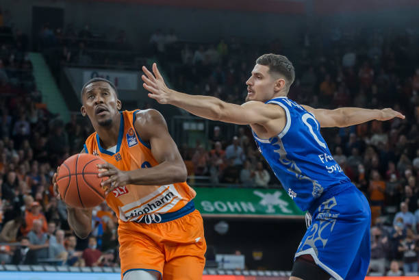 位参与其中 位参与其中